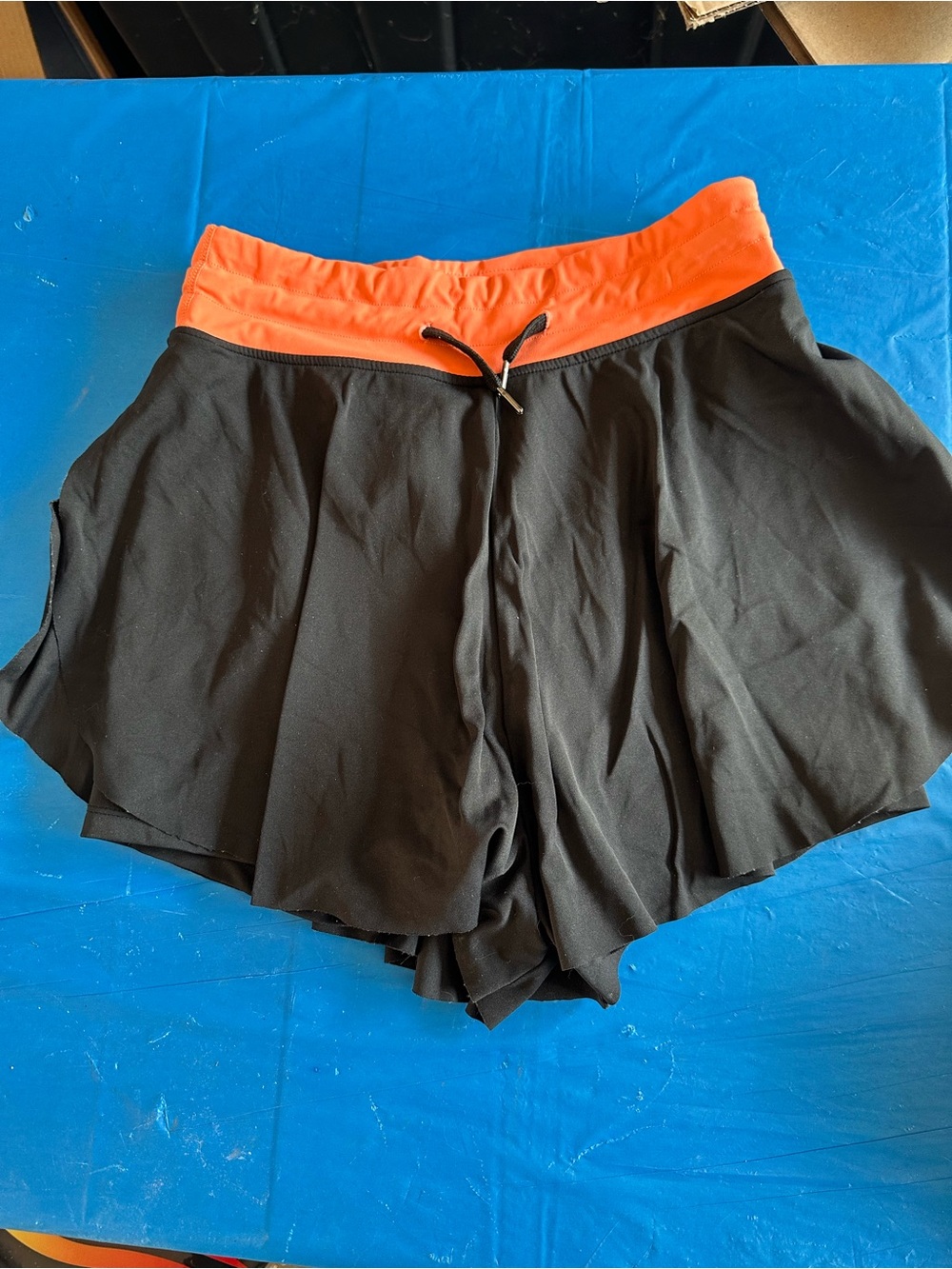 Black & Orange 2-in-1 Flowy Athletic Shorts / Skort